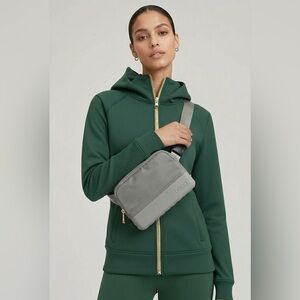 Bogg Bag Gray Crossbody Sling or waist / belt bag Women’s Cool design